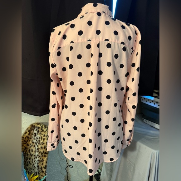 NY Collection Blush Button-Down with Black Dots - Picture 3 of 16